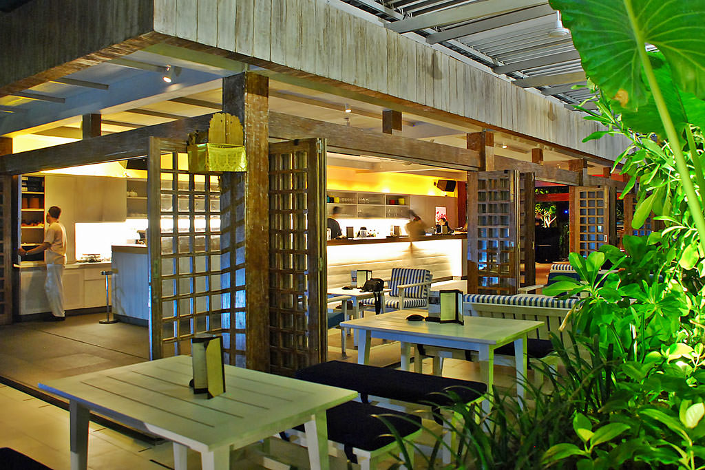 top10-restaurants-seminyak-bali